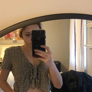 PACSUN TIE CHEETAH BLOUSE